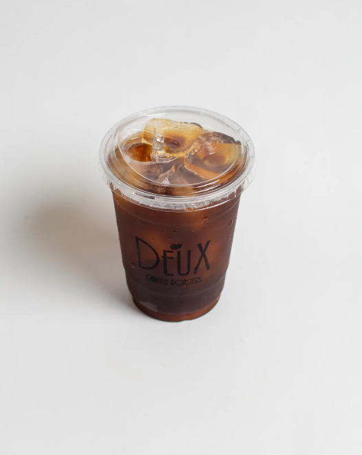 Iced americano de Deux con hielo